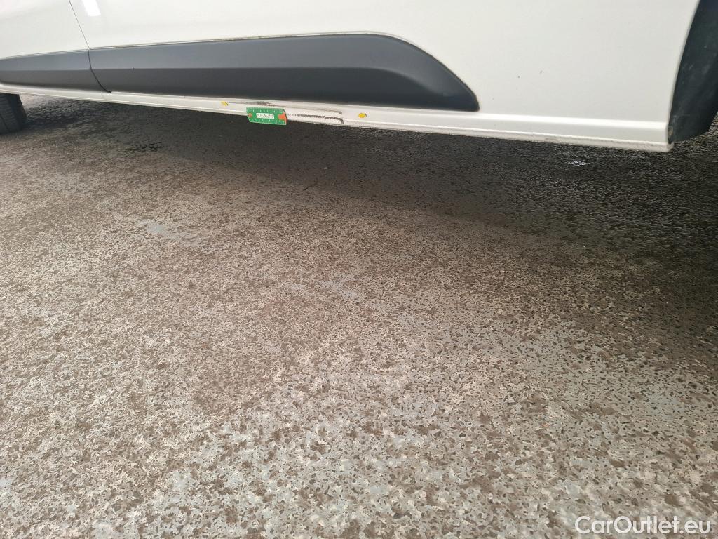  Citroen  Jumpy  Fourgon Club M 2.0 BlueHDi 120CV BVM6 E6dT #17