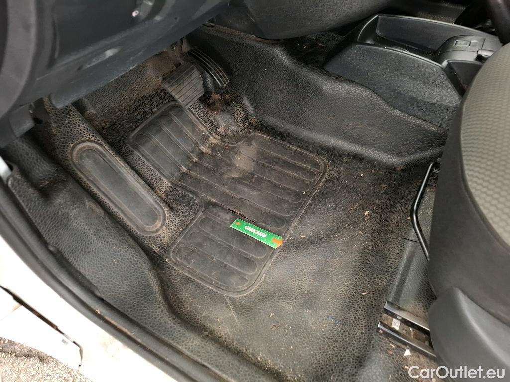  Renault  Kangoo RENAULT  Express VU 4p Fourgonnette Grand Confort dCi 90 EDC #75