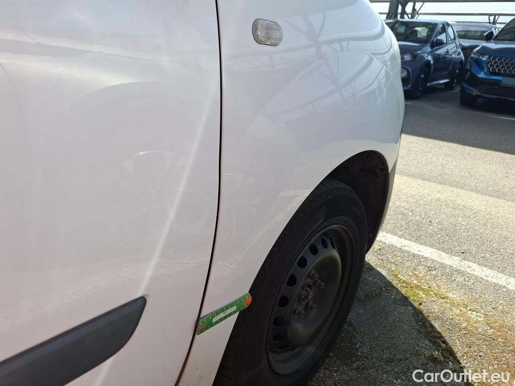  Renault  Kangoo RENAULT  Express VU 4p Fourgonnette Grand Confort dCi 90 EDC #48
