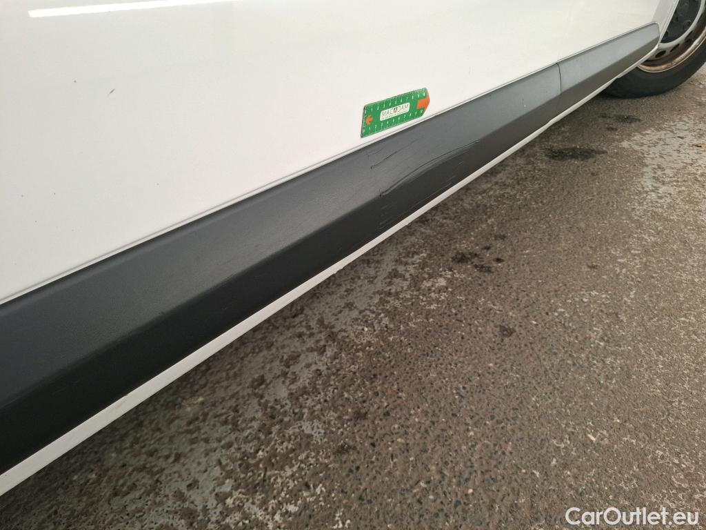  Peugeot  Expert  Fourgon Premium L2 1.5 HDi 120CV BVM6 E6d #35