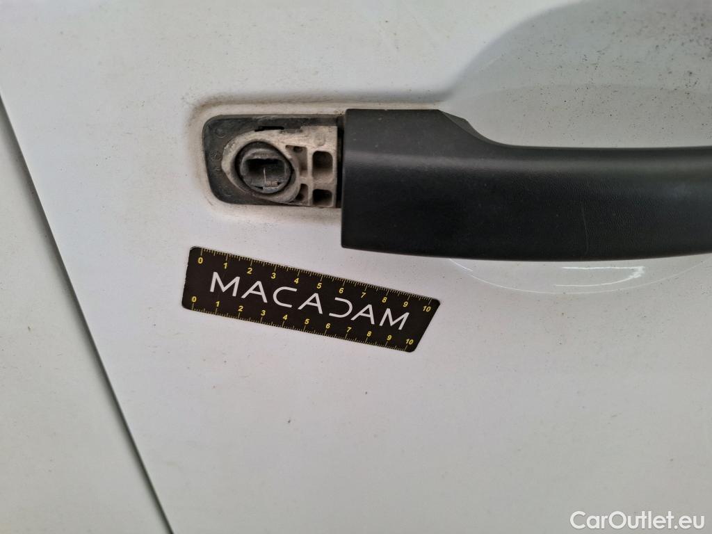  Renault  Master  III Fourgon L2H2 3 5 Grand Confort dCi 130CV BVM6 E6 #24