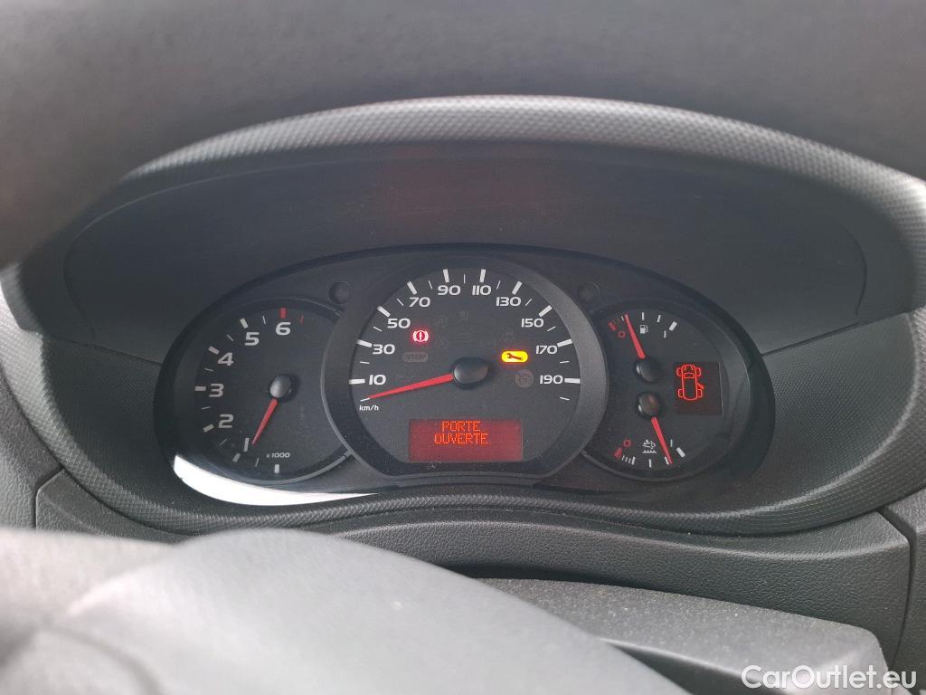  Renault  Master  III Fourgon L2H2 3 5 Grand Confort dCi 130CV BVM6 E6 #33