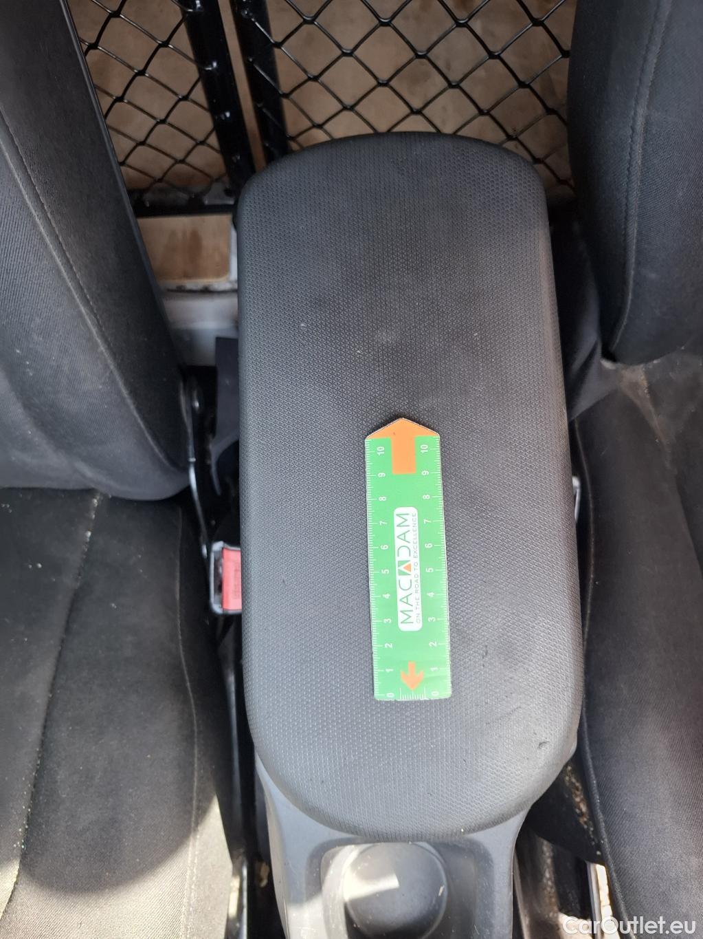 Renault  Kangoo RENAULT  Express VU 4p Fourgonnette Grand Confort dCi 90 EDC #88