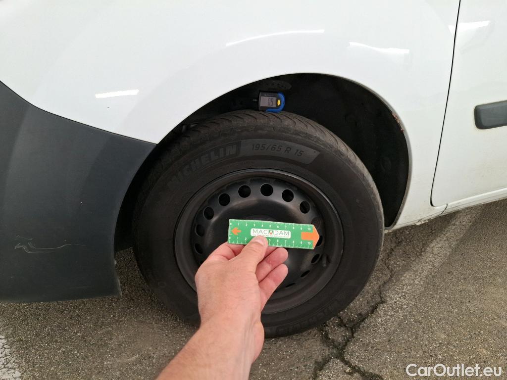 Renault  Kangoo RENAULT  Express VU 4p Fourgonnette Grand Confort dCi 90 EDC #57