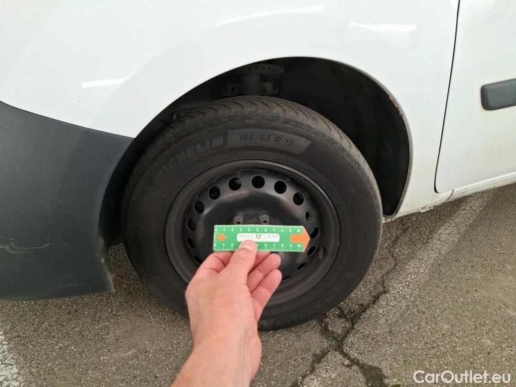  Renault  Kangoo RENAULT  Express VU 4p Fourgonnette Grand Confort dCi 90 EDC #108
