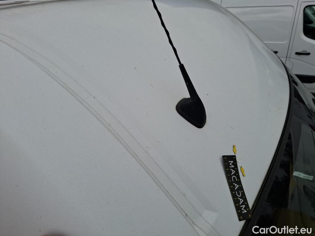  Renault  Master  III Fourgon L2H2 3 5 Grand Confort dCi 130CV BVM6 E6 #46