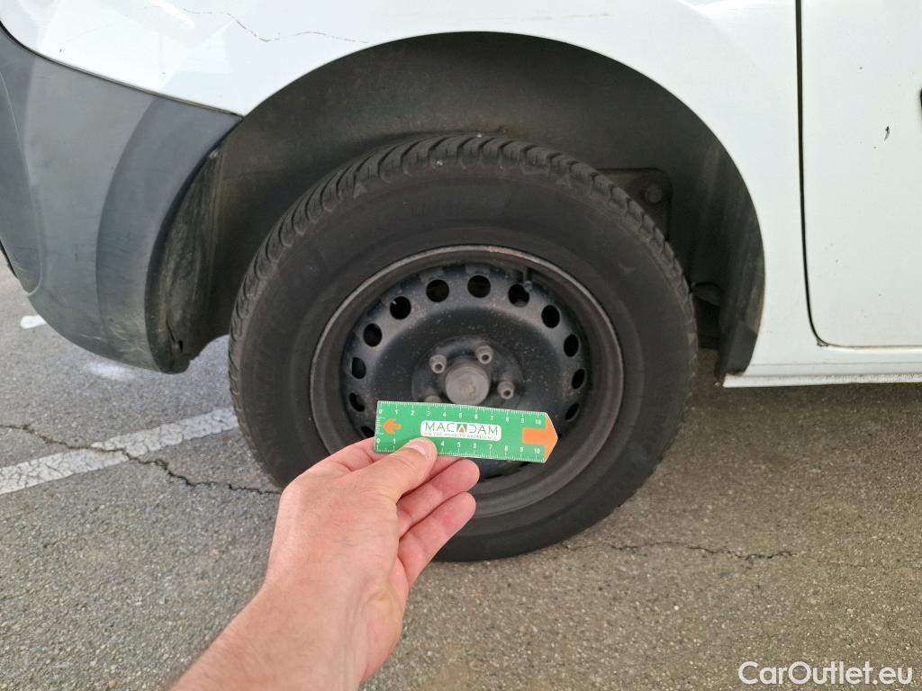  Renault  Kangoo RENAULT  Express VU 4p Fourgonnette Grand Confort dCi 90 EDC #104