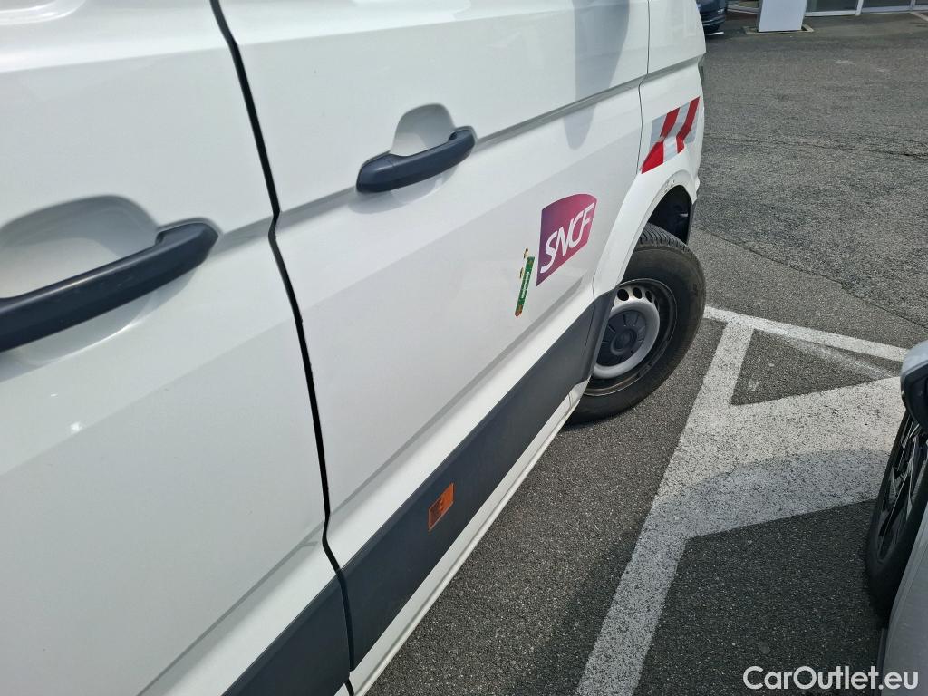 Volkswagen  Crafter  Fourgon Fourgon 35 mittlerer Radstand mit Hochdach FWD 2.0 140CV BVM6 #37