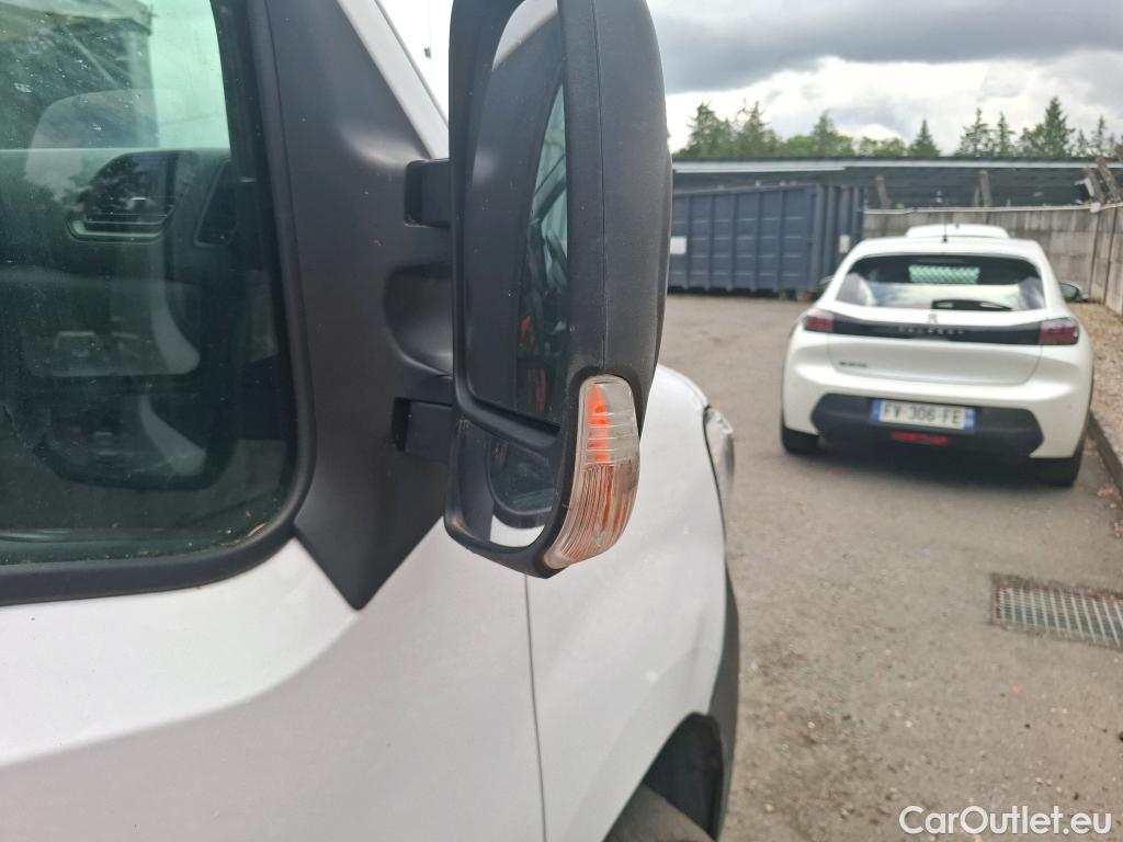  Renault  Master RENAULT  2019 4P Fourgon tôlé FG Tr CF F3500 L3H2 Blue dCi 150BVR #42