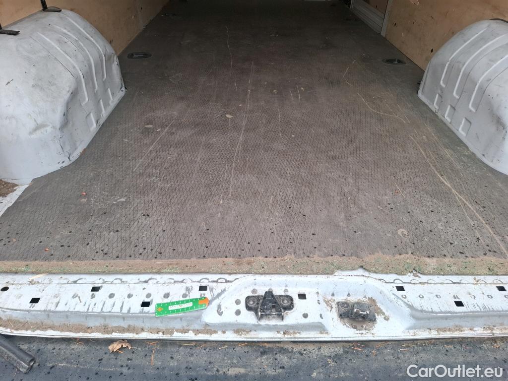  Renault  Master RENAULT  2019 4P Fourgon tôlé FG Tr CF F3500 L3H2 Blue dCi 150BVR #44