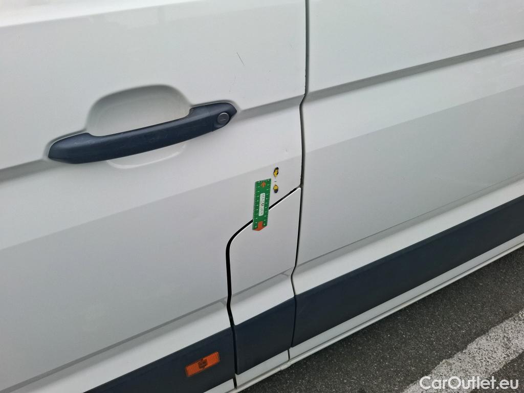  Volkswagen  Crafter  Fourgon Fourgon 35 mittlerer Radstand mit Hochdach FWD 2.0 140CV BVM6 #41