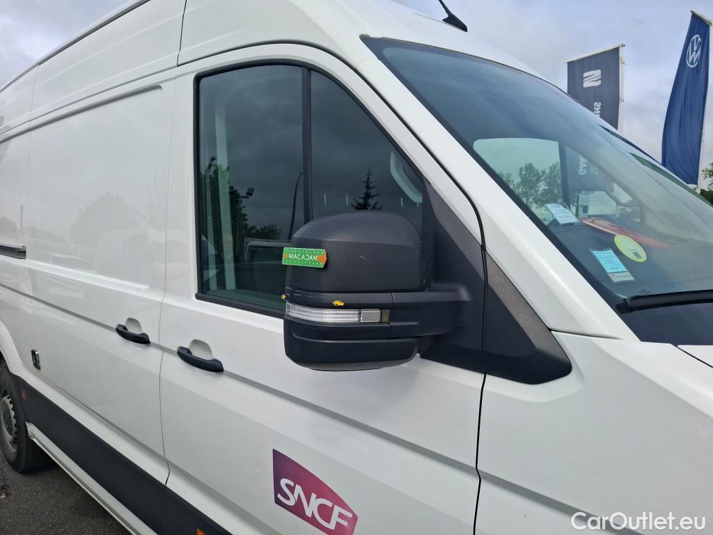  Volkswagen  Crafter  Fourgon Fourgon 35 mittlerer Radstand mit Hochdach FWD 2.0 140CV BVM6 #46