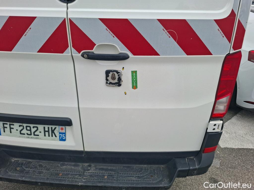  Volkswagen  Crafter  Fourgon Fourgon 35 mittlerer Radstand mit Hochdach FWD 2.0 140CV BVM6 #27