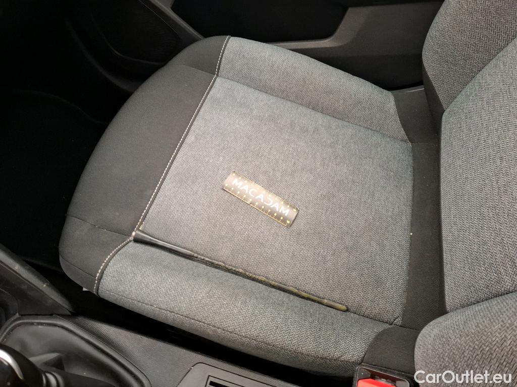  Citroen  C4  Berline Live Pack Business 1.2 PureTech 100CV BVM6 E6d #13