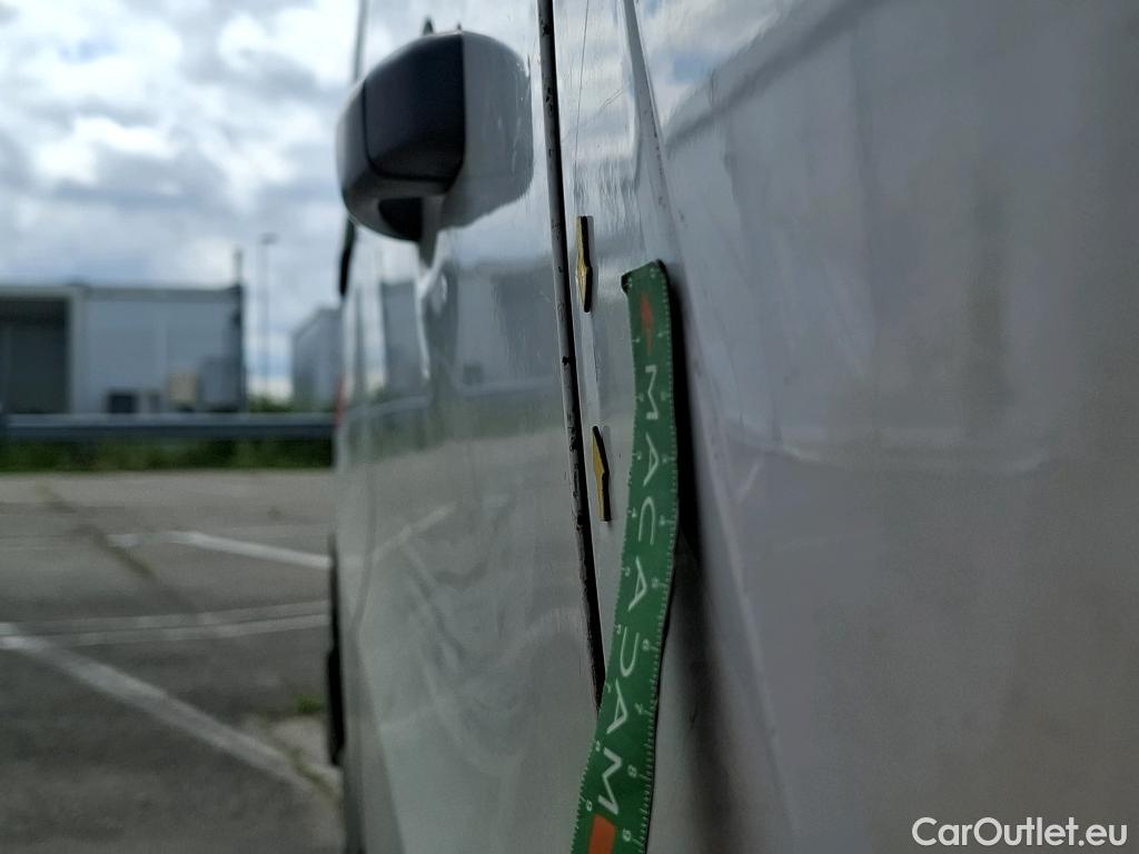  Renault  Trafic  III Fourgon Grand Confort L2H1 1200 1.6 dCi 125CV BVM6 E6 #126