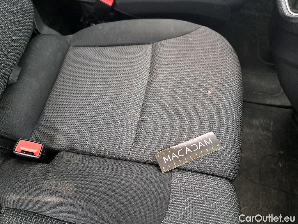  Renault  Trafic  III Fourgon L1H1 2T8 Confort 2.0 dCi 150CV BVA6 E6d #31