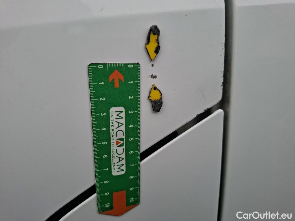  Volkswagen  Crafter  Fourgon Fourgon 35 mittlerer Radstand mit Hochdach FWD 2.0 140CV BVM6 #42