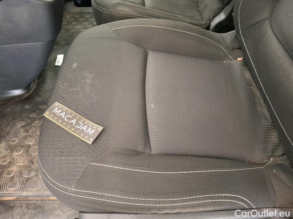  Renault  Trafic RENAULT  / 2019 / 4P / Fourgon tole FG GCF L1H1 1000 Energy dCi 170 EDC #12