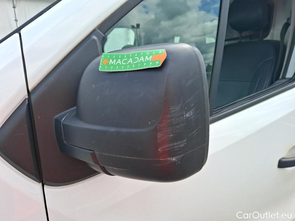  Renault  Trafic  III Fourgon Grand Confort L2H1 1200 1.6 dCi 125CV BVM6 E6 #105