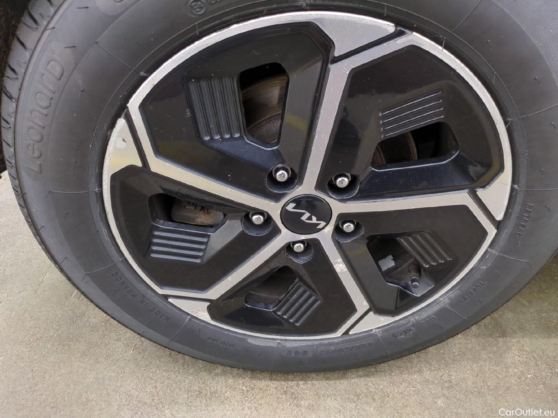 KIA  Niro  Active 1.6 140CV BVA6 E6d #12