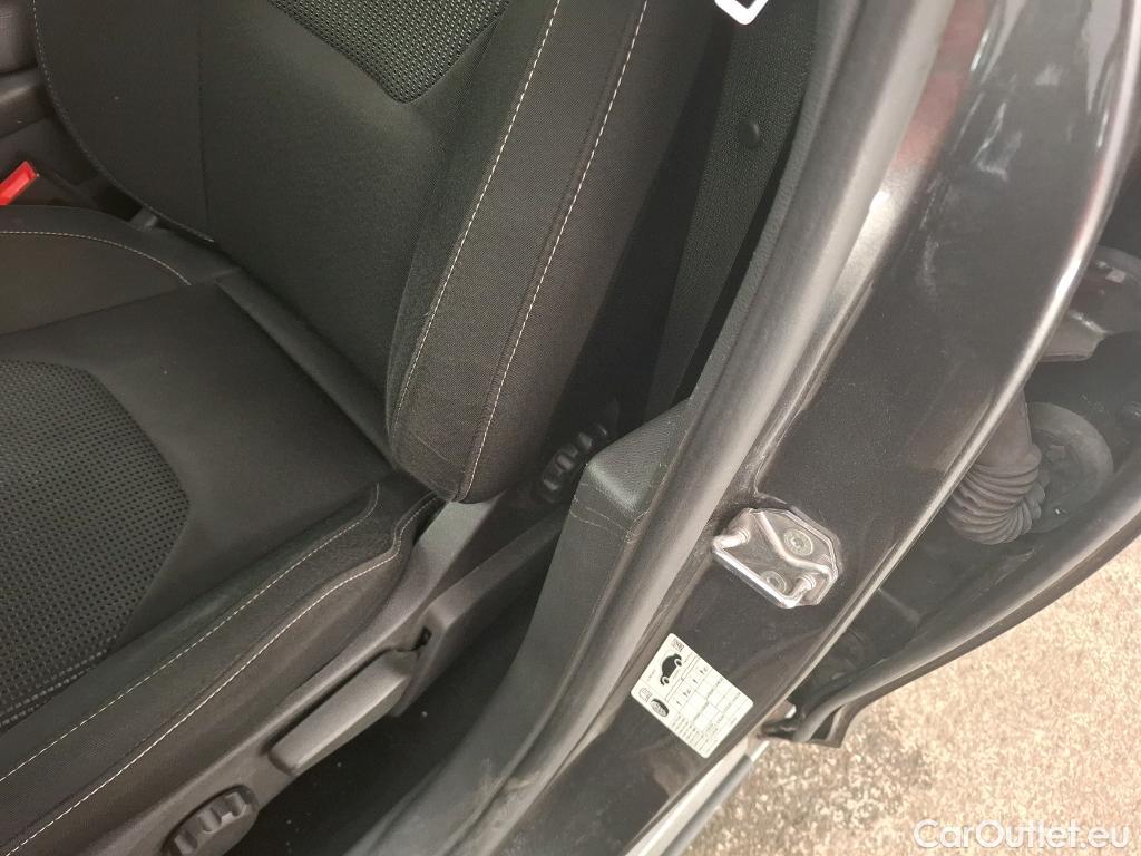  Ford  Mondeo FORD  SW / 2019 / 5P / Break SW 2.0 EcoBlue 150 ch auto Titanium Busi #4