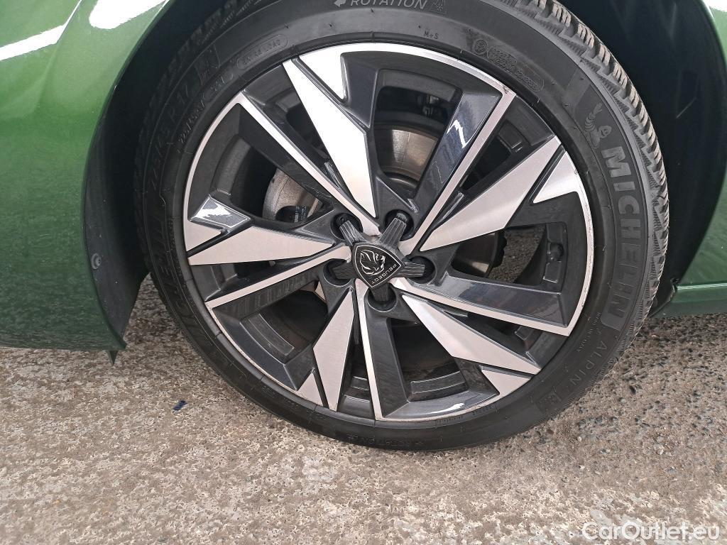  Peugeot  308  Allure 1.2 PureTech 130CV BVA8 E6d #9