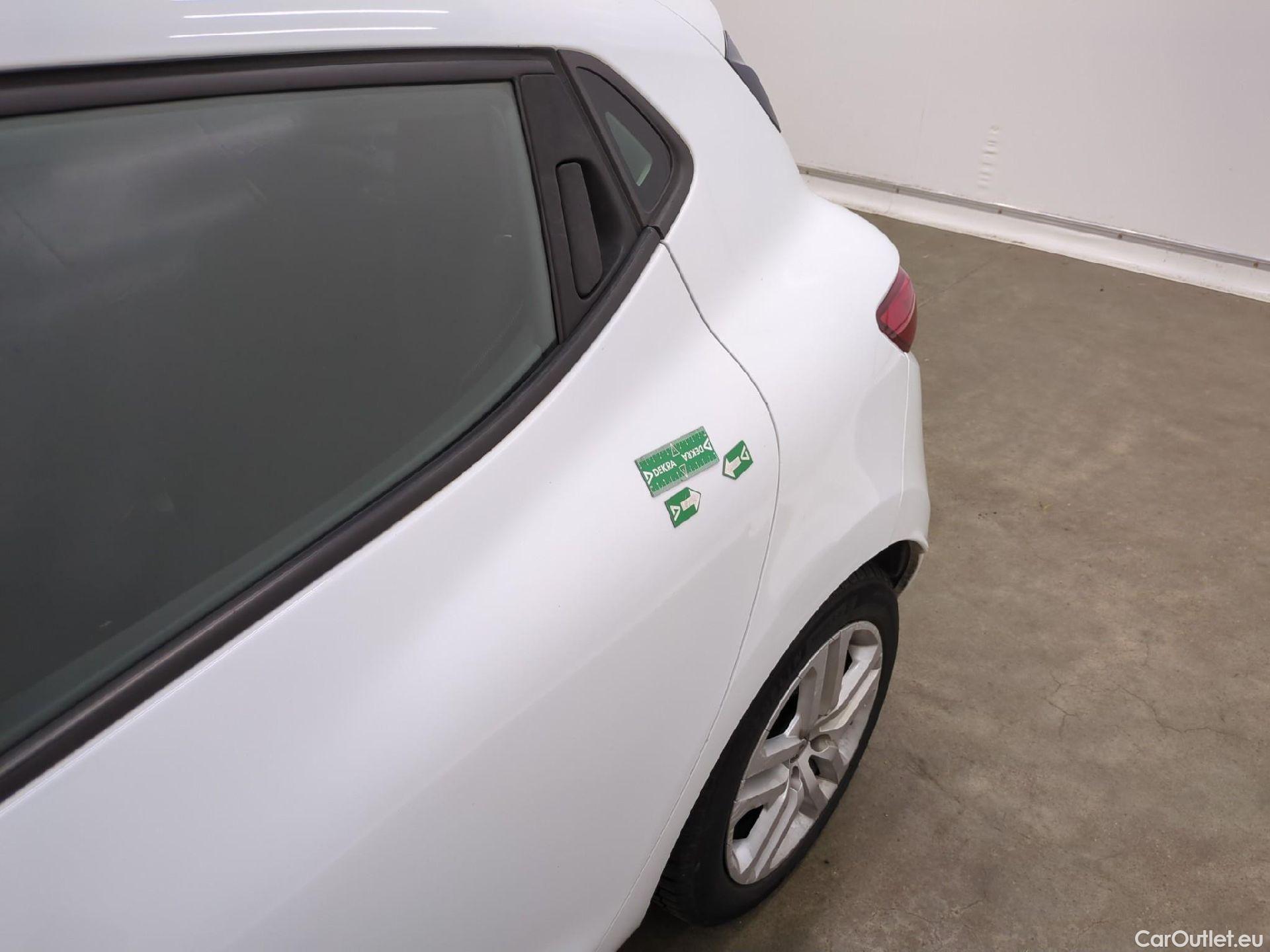  Renault  Clio RENAULT  / 2016 / 5P / Berline &Business TCe 90 #52
