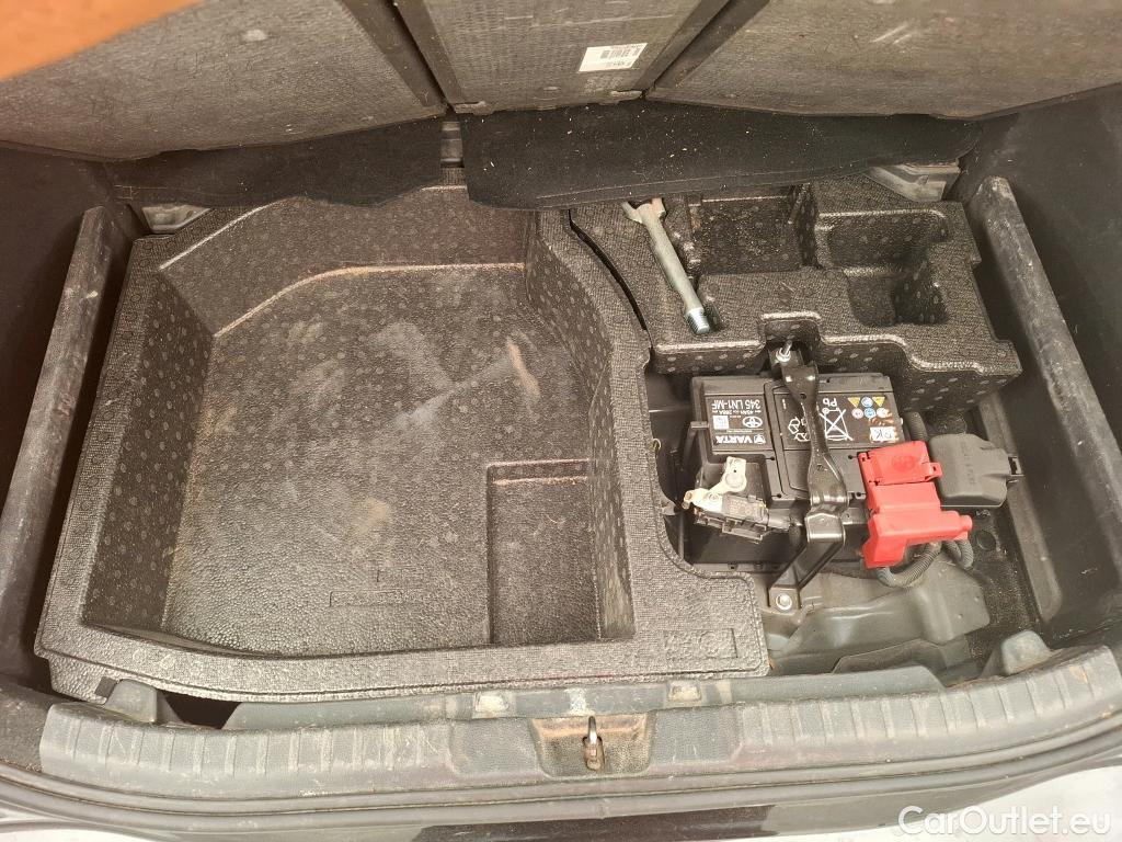  Toyota  Corolla TOYOTA  / 2018 / 5P / Berline Hybride 184h Dynamic Business Beyond Zer #16