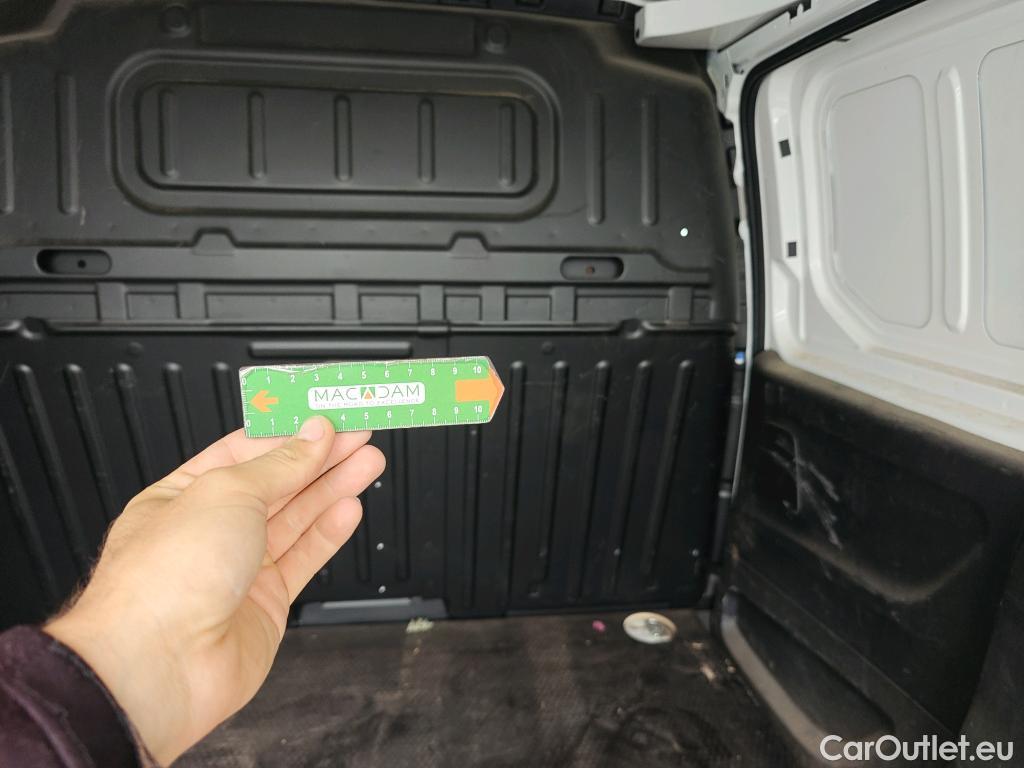  Citroen  Berlingo CITROEN  / 2018 / 4P / furgón derivado de turismo Talla M BlueHDi 100 CLUB #46