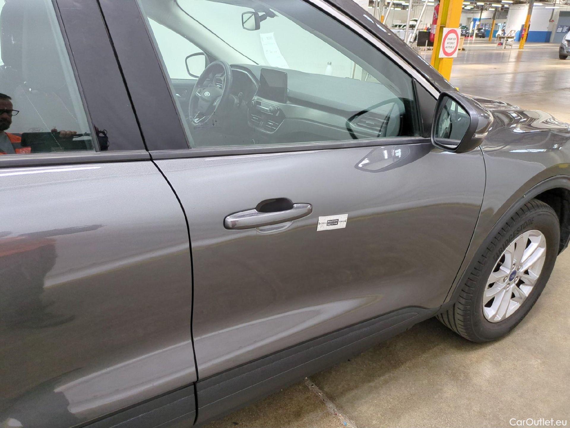  Ford  Kuga FORD  / 2019 / 5P / SUV 2.5 Dur 225 hybrid PHEV Pshift Titanium #25