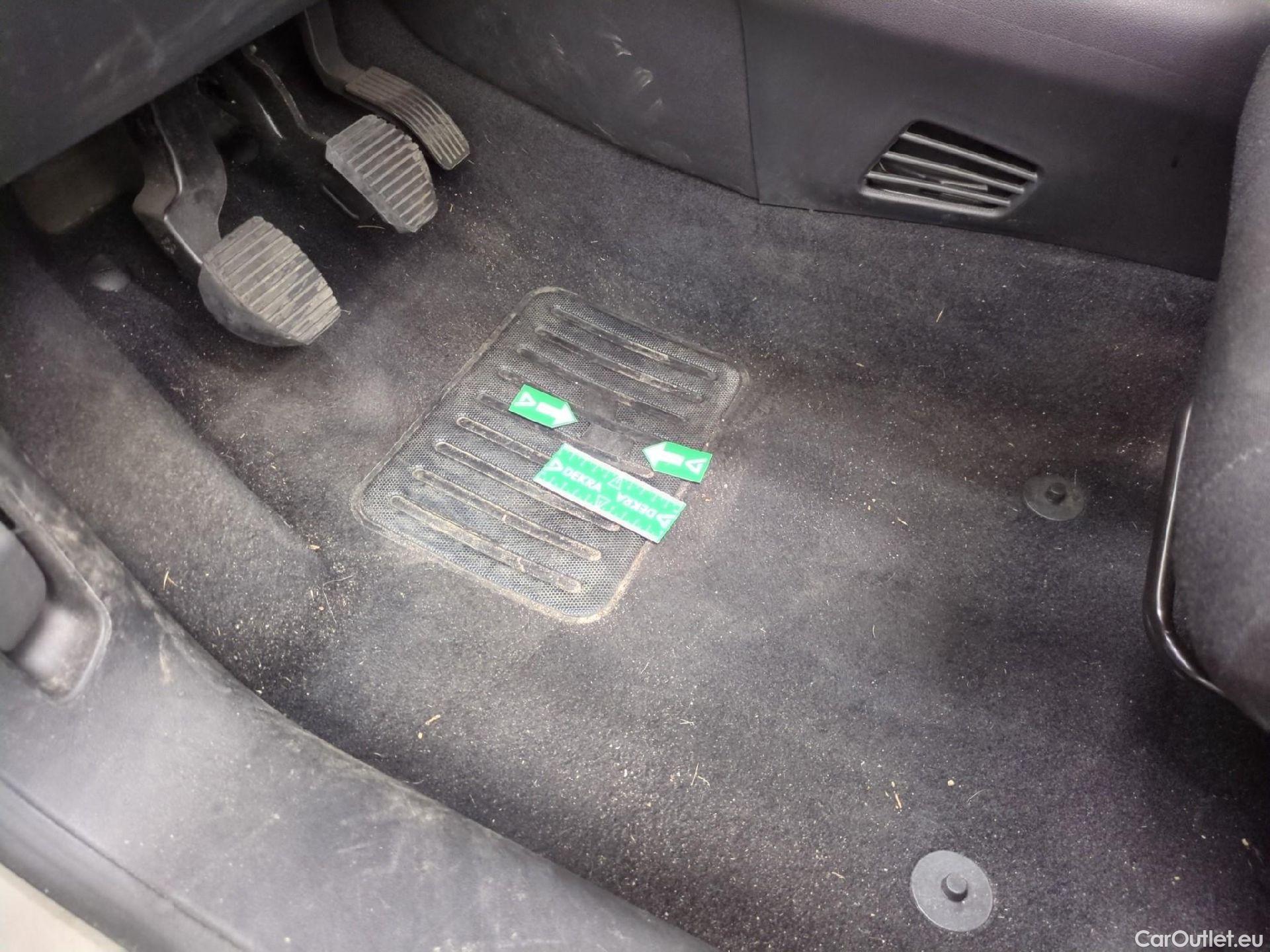  Citroen  C3  Feel Pack 1.2 PureTech 80CV BVM5 E6d #3