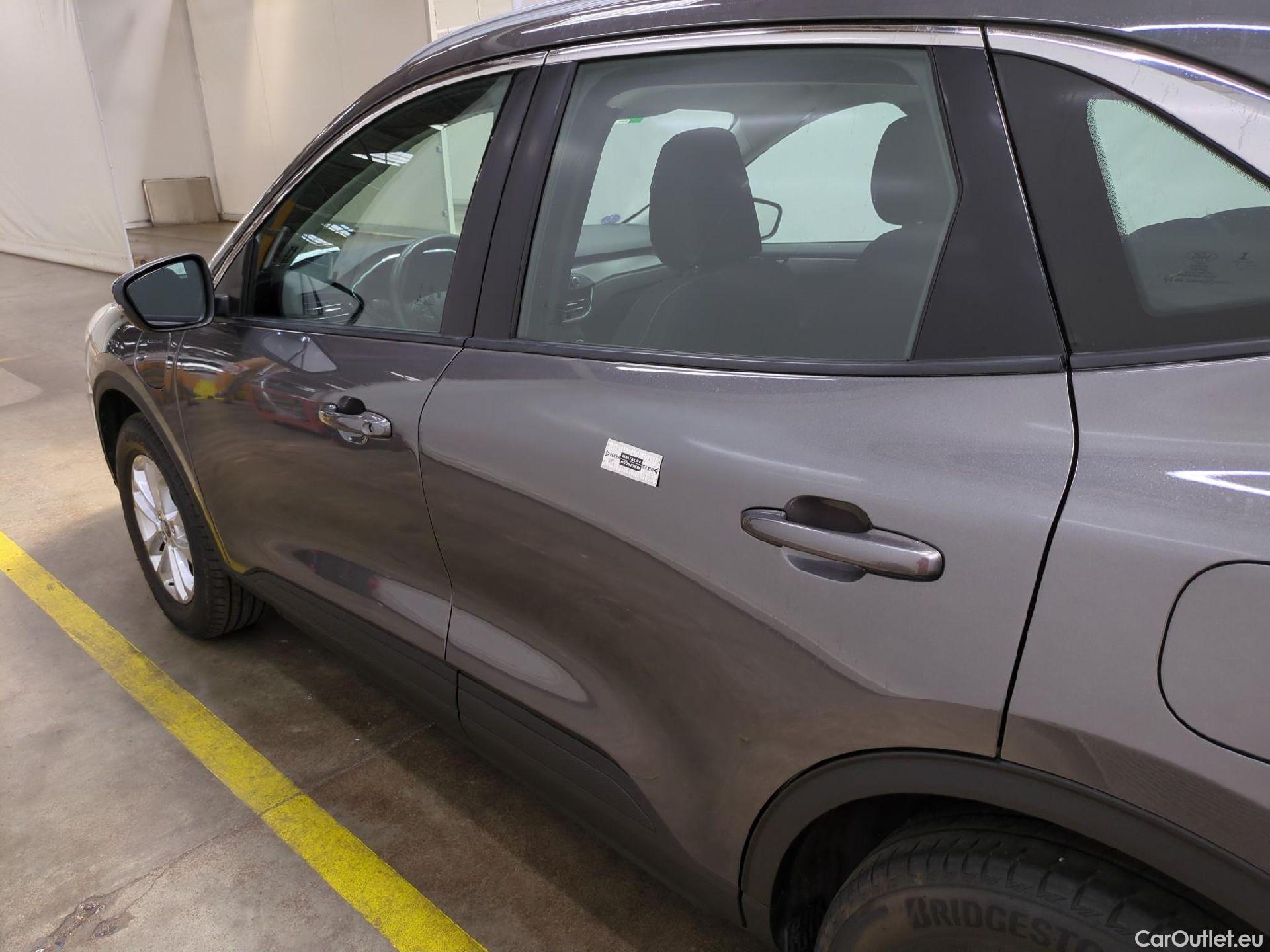  Ford  Kuga FORD  / 2019 / 5P / SUV 2.5 Dur 225 hybrid PHEV Pshift Titanium #11