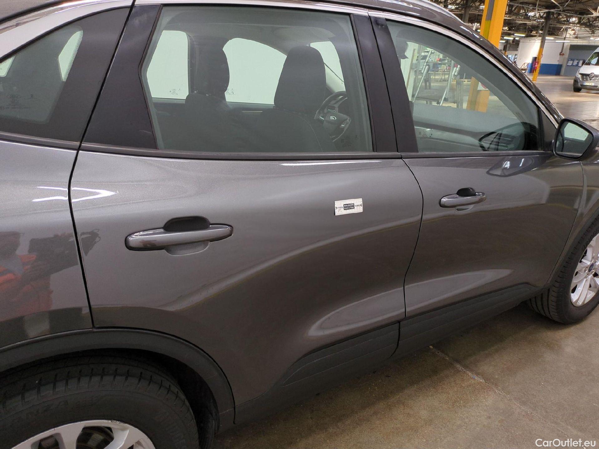  Ford  Kuga FORD  / 2019 / 5P / SUV 2.5 Dur 225 hybrid PHEV Pshift Titanium #22