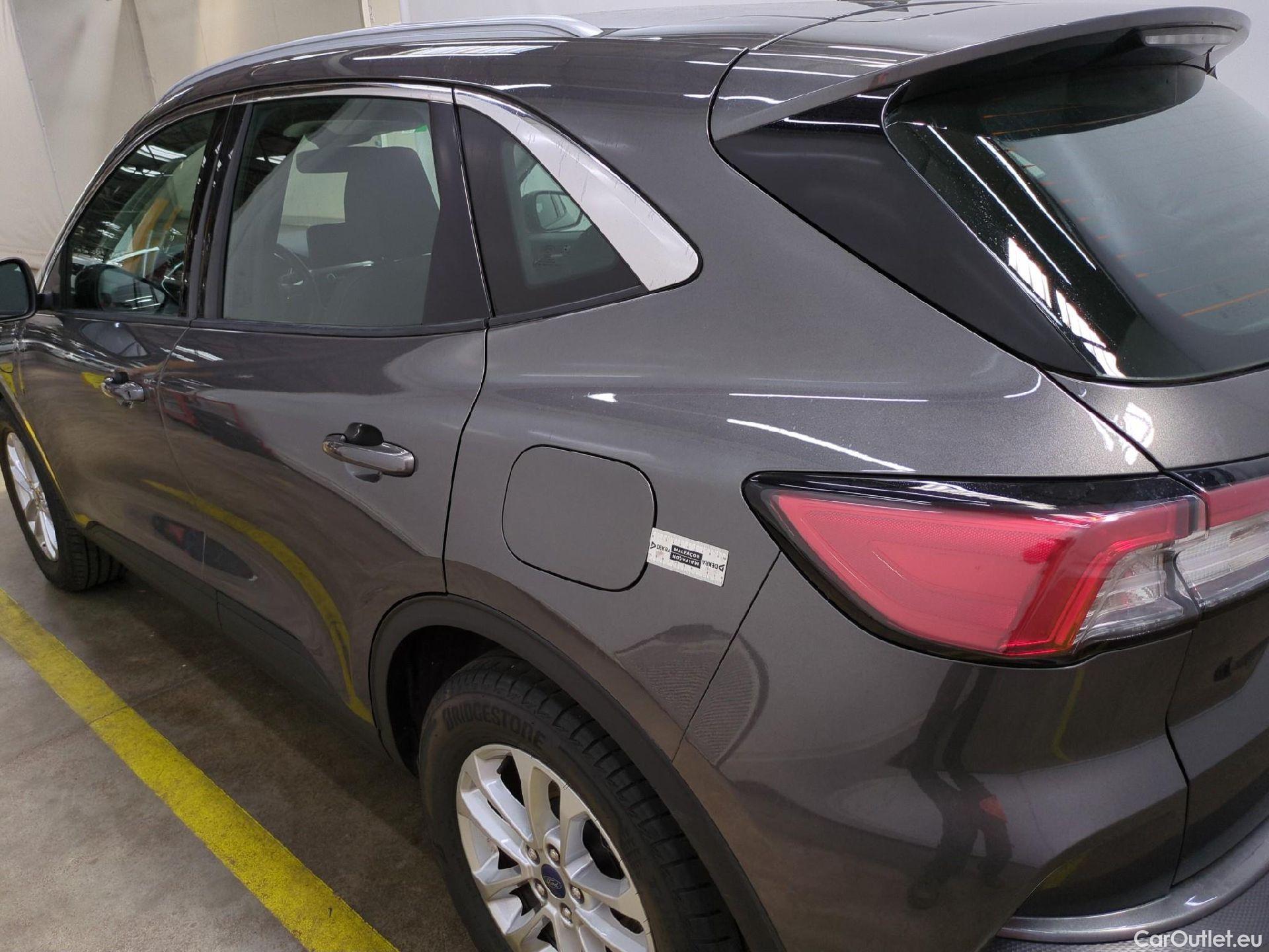  Ford  Kuga FORD  / 2019 / 5P / SUV 2.5 Dur 225 hybrid PHEV Pshift Titanium #14
