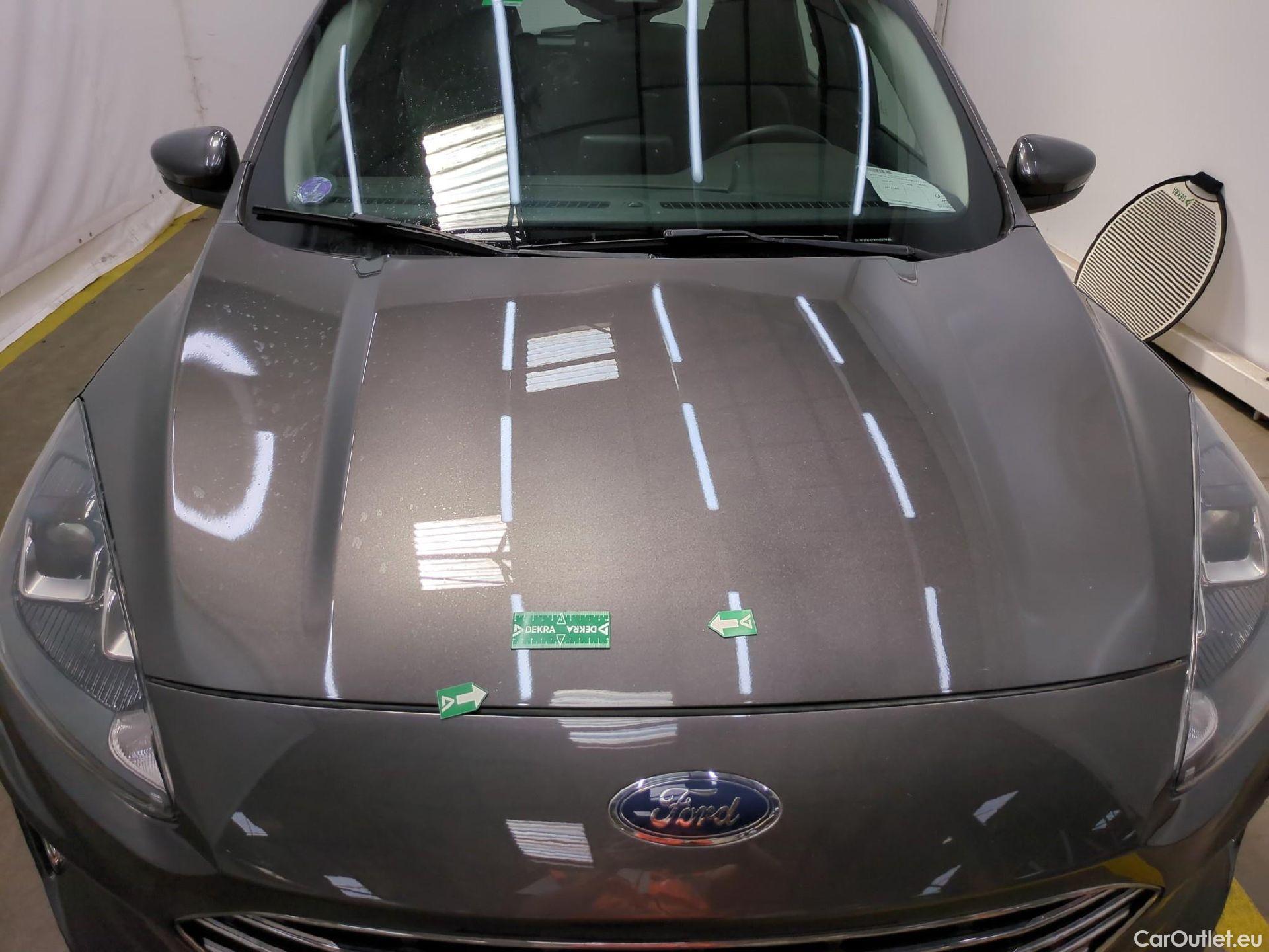  Ford  Kuga FORD  / 2019 / 5P / SUV 2.5 Dur 225 hybrid PHEV Pshift Titanium #2