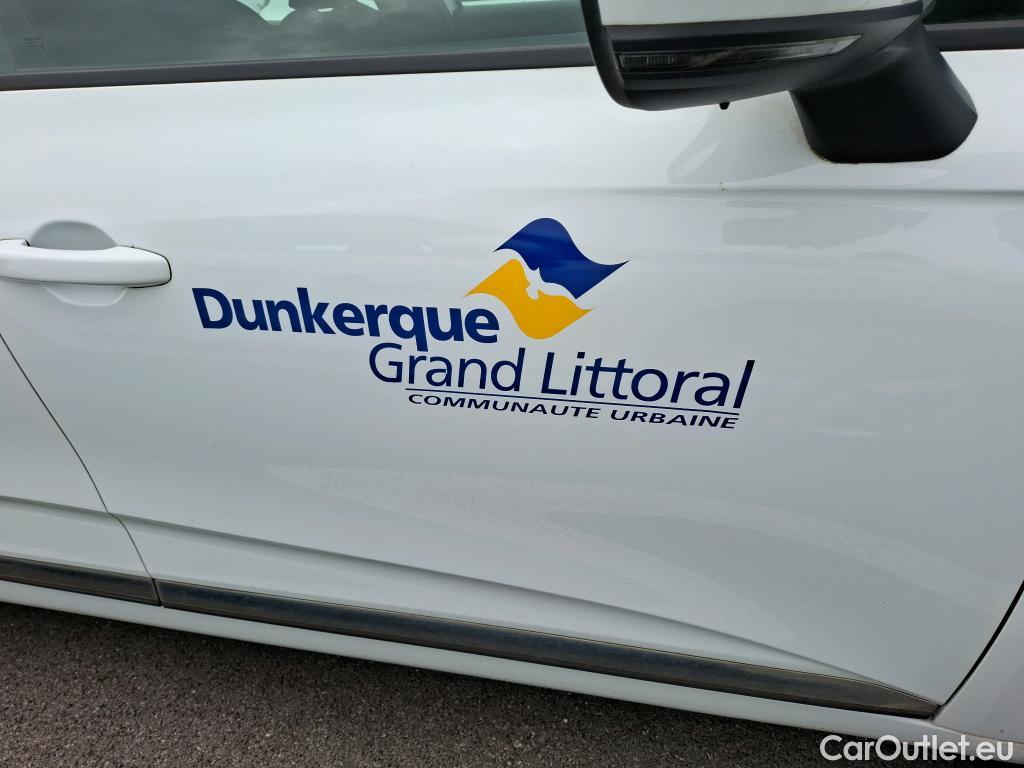  Renault  Clio  V Business 1.6 E-TECH Hybrid 140CV BVA6 E6d #8