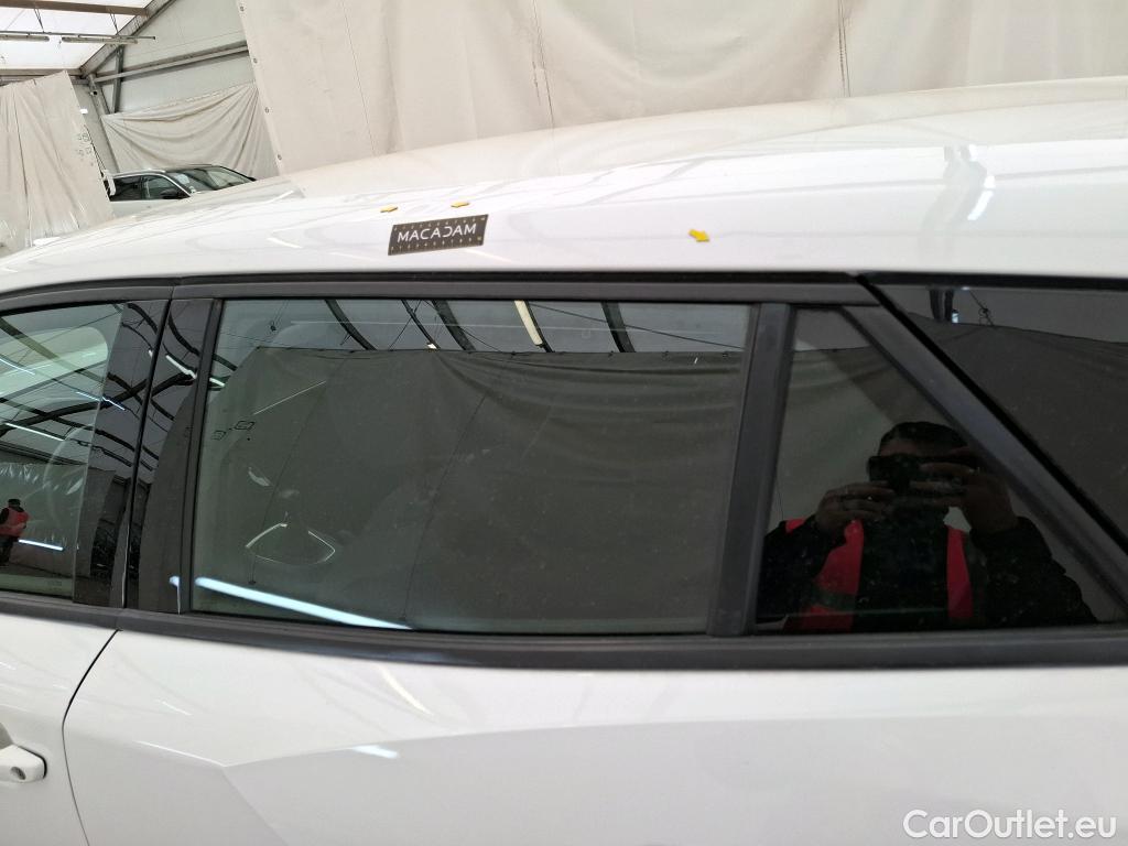  Peugeot  2008  Active Business 1.2 PureTech 100CV BVM6 E6d #23