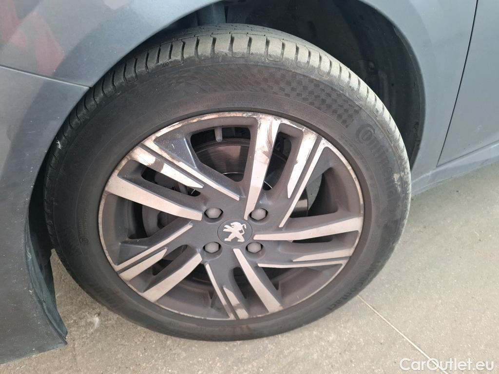  Peugeot  208  Allure Business 1.2 PureTech 100CV BVA8 E6d #9