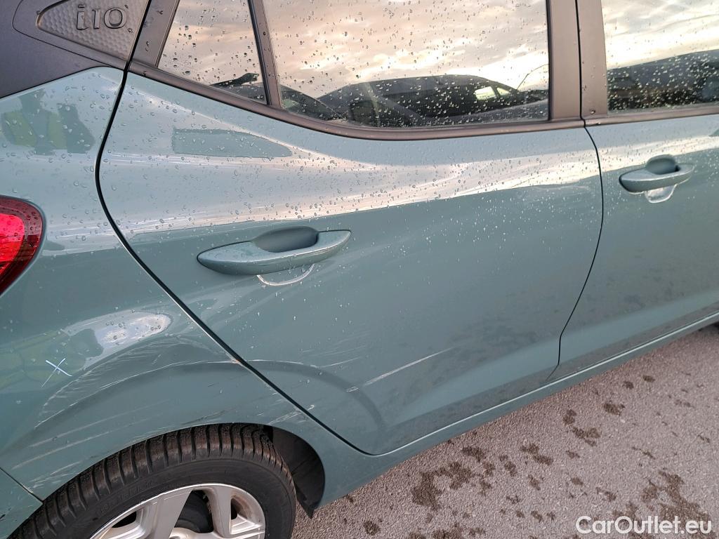  Hyundai  i10 HYUNDAI  / 2020 / 5P / berlina con portón 1.0 Klass #7