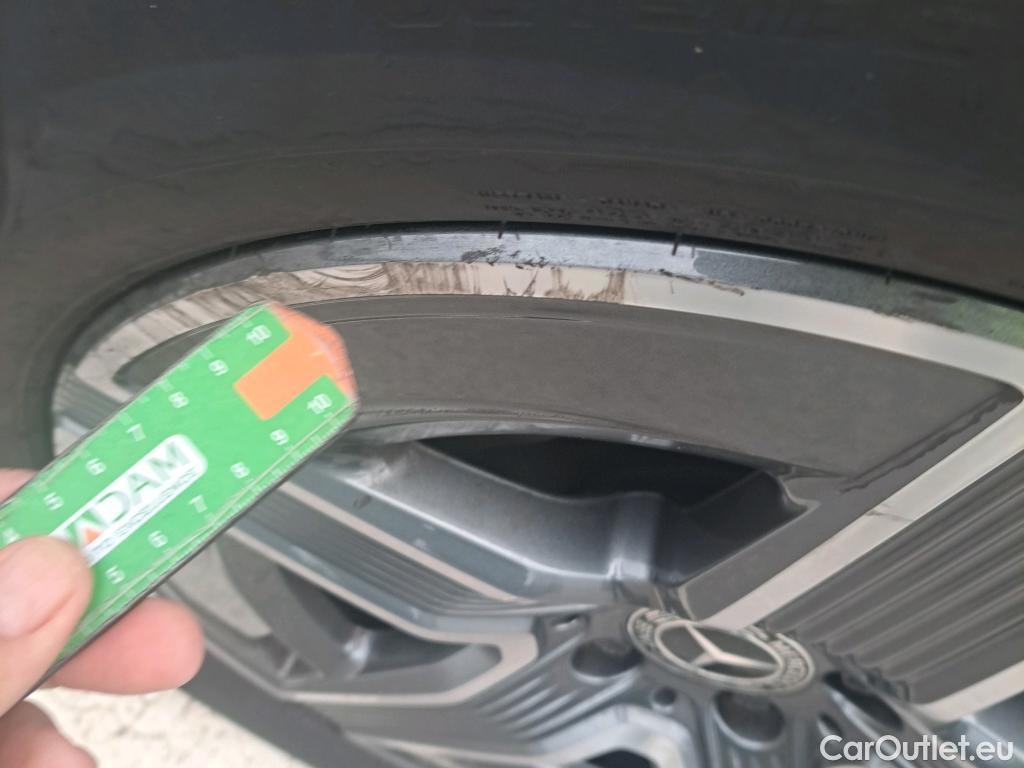  Mercedes  GLC MERCEDES-BENZ  220 d 4MATIC AMG 197 CV #Opcionales 19000€#  #4