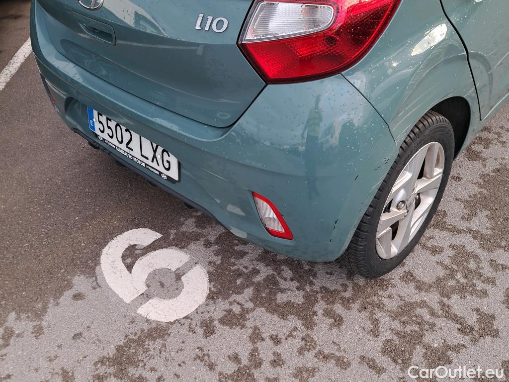  Hyundai  i10 HYUNDAI  / 2020 / 5P / berlina con portón 1.0 Klass #28