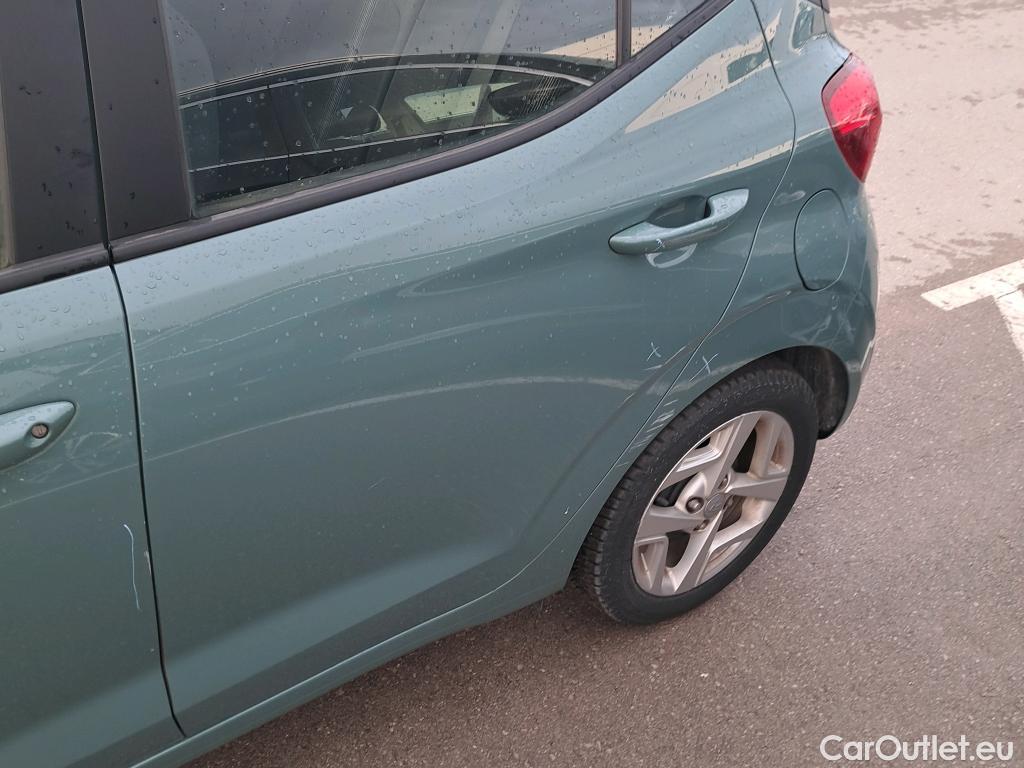 Hyundai  i10 HYUNDAI  / 2020 / 5P / berlina con portón 1.0 Klass #20