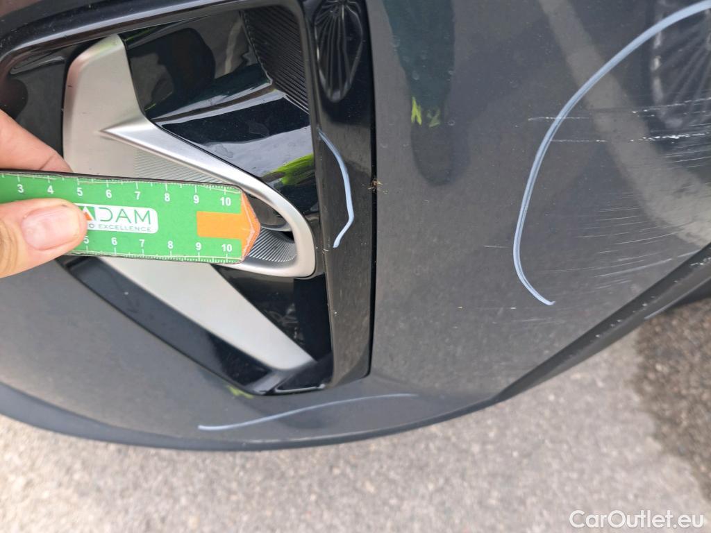  KIA  STONIC KIA  / 2017 / 5P / todoterreno 1.0 T-GDi 74kW (100CV) MHEV iMT Concept #48