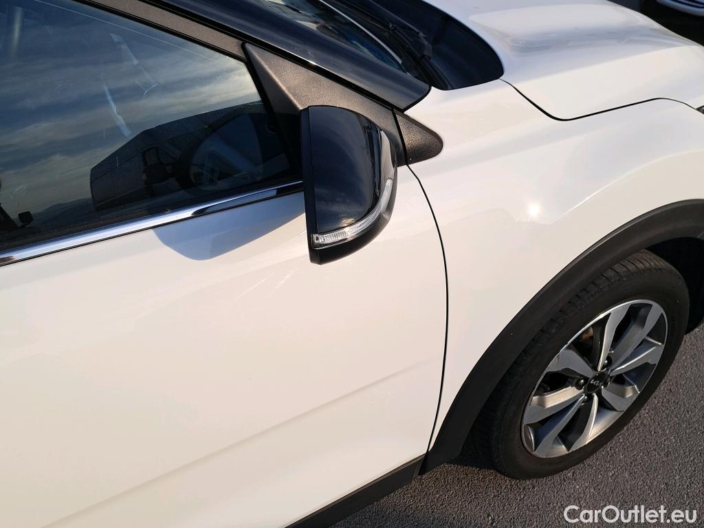  KIA  STONIC KIA  / 2017 / 5P / todoterreno 1.0 T-GDi 88kW (120CV) MHEV iMT Drive #23