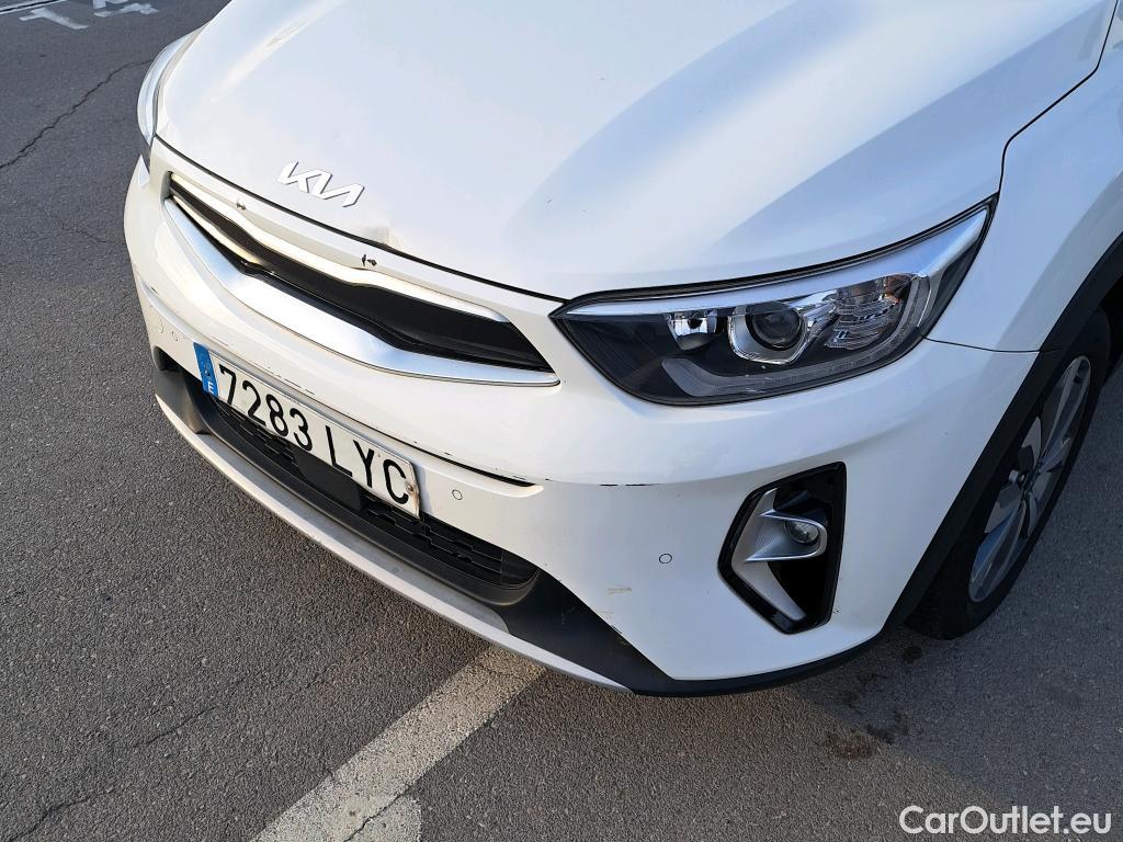  KIA  STONIC KIA  / 2017 / 5P / todoterreno 1.0 T-GDi 88kW (120CV) MHEV iMT Drive #19