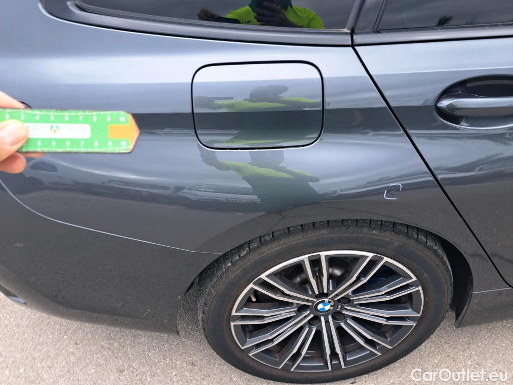 Bmw  Serie 3 BMW  / 2019 / 5P / familiar 330e xDrive Touring #20
