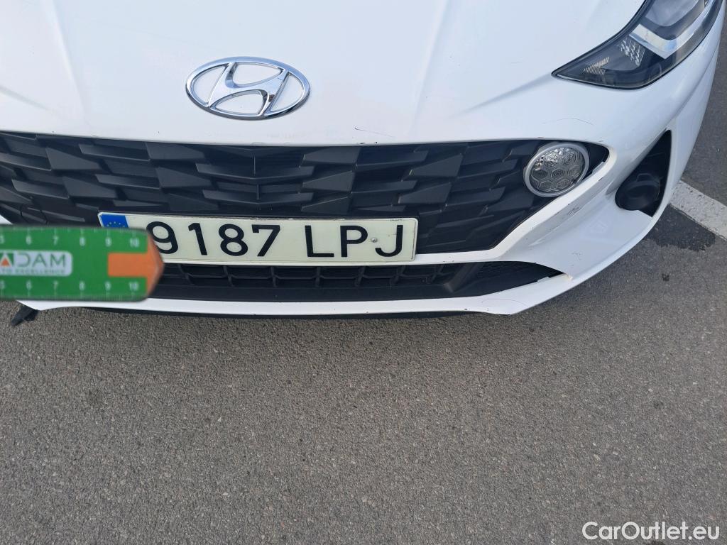 Hyundai  i10 HYUNDAI  / 2020 / 5P / berlina con portón 1.0 Essence #23
