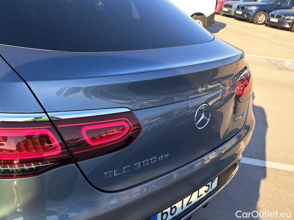  Mercedes  G-Klasee MERCEDES-BENZ GLC Coupé / 2019 / 5P / coupé GLC 300 de 4MATIC #3