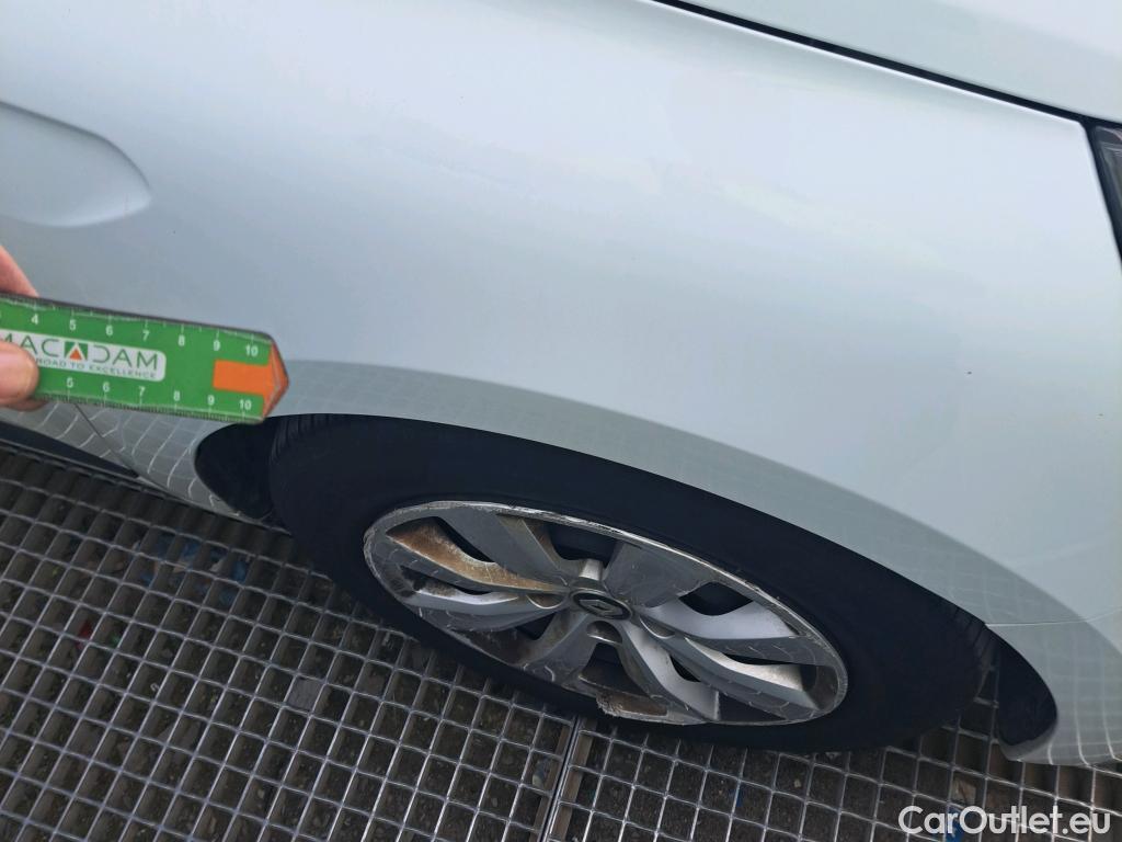  Renault  Clio RENAULT  / 2019 / 5P / berlina con portón Business TCe 74 kW (100CV) GLP #14