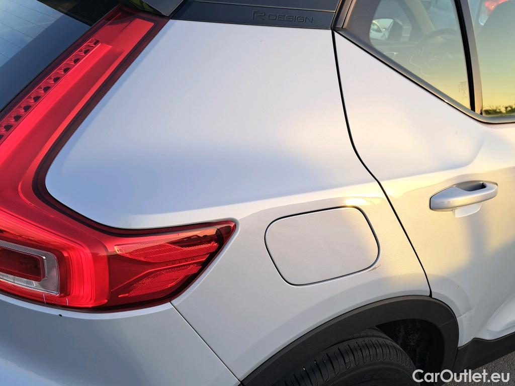  Volvo  XC 40 VOLVO XC40 / 2017 / 5P / todoterreno 1.5 T3 R-Design Auto #37